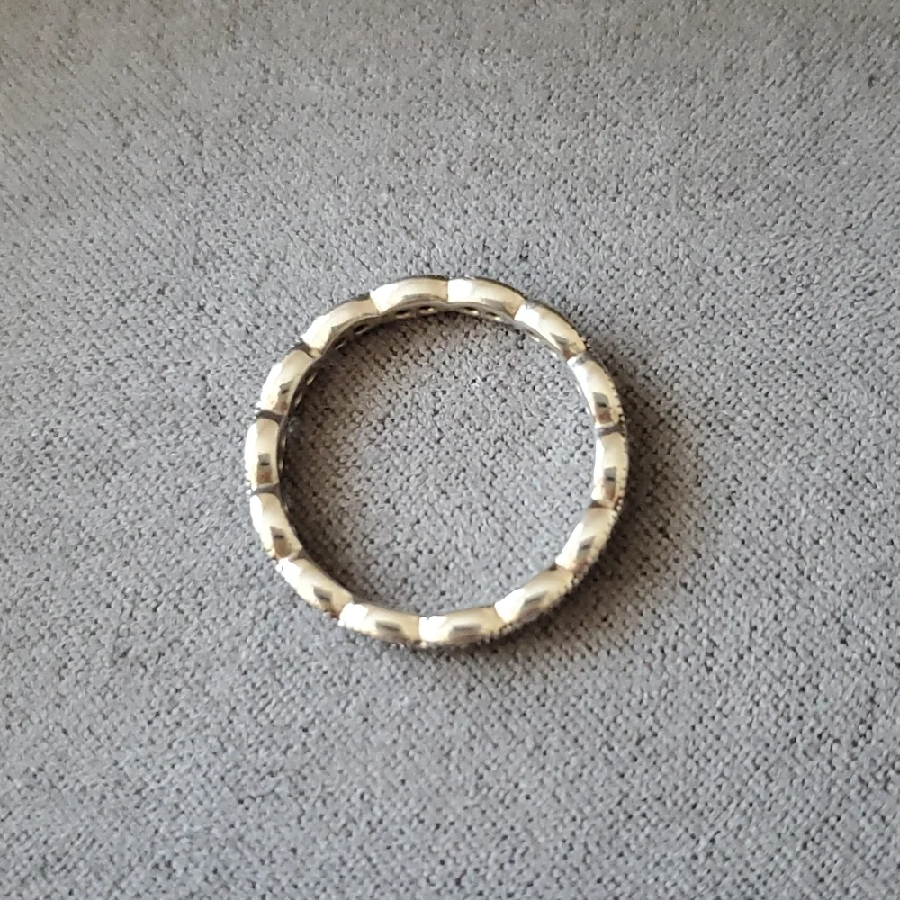 PANDORA sparkling leaves band ring - Picture 6 of 6